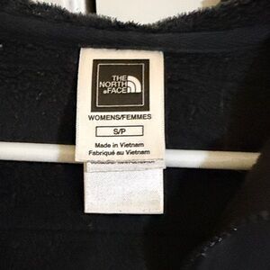 The North Face Women's Black Fleece Jacket